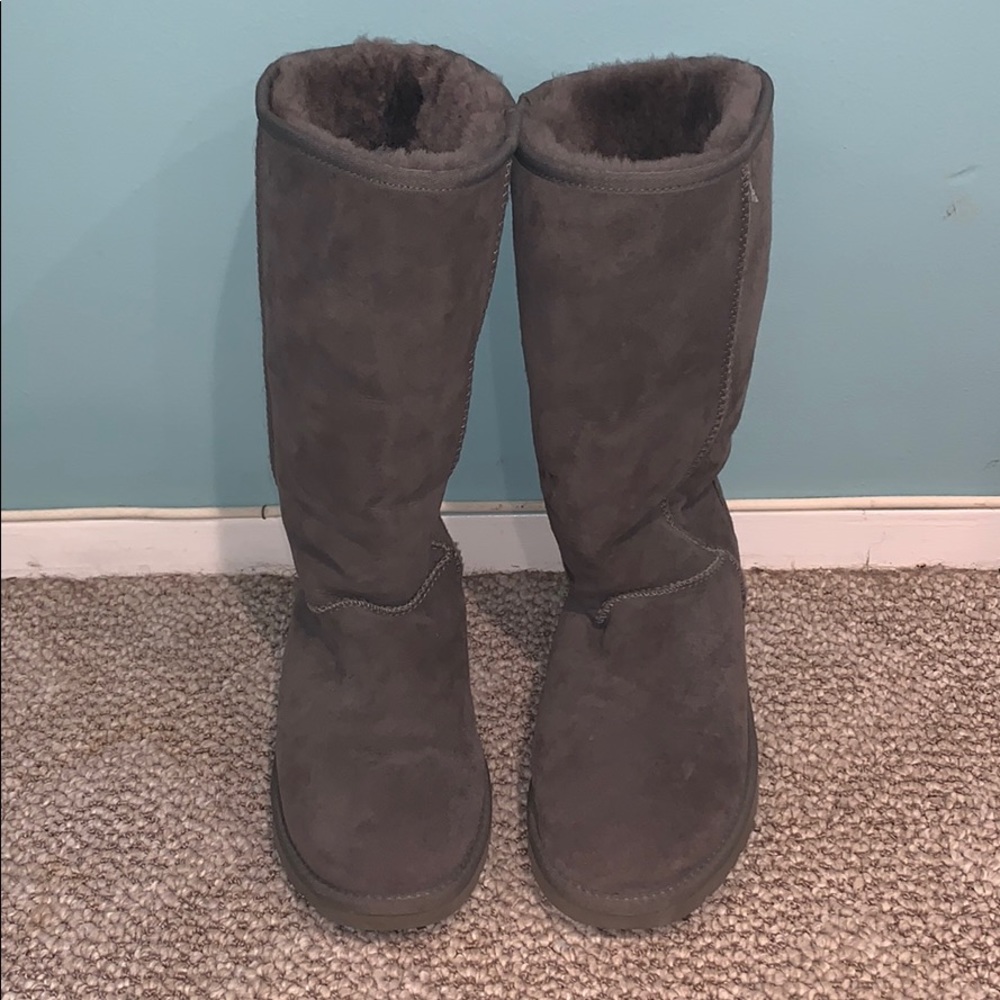 Women’s Gray Ugg Boots - Picture 1 of 2